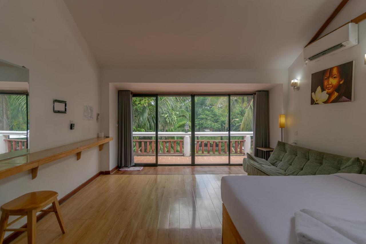 Samathi Lake Resort Phnom Penh Exterior photo