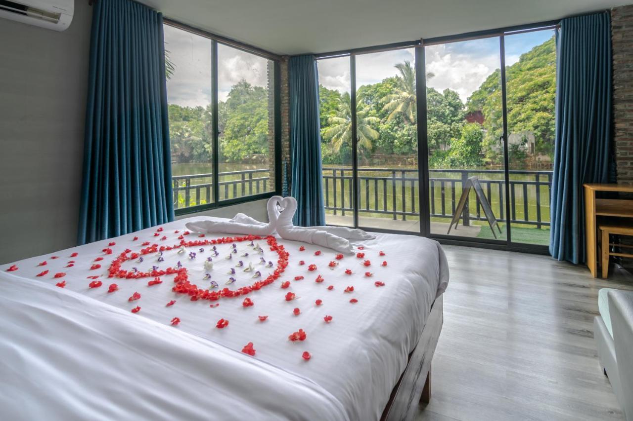 Samathi Lake Resort Phnom Penh Exterior photo