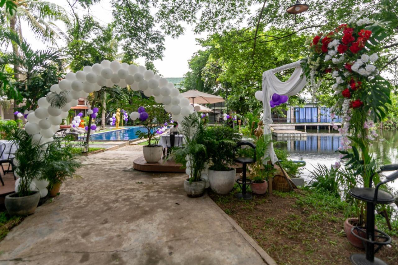 Samathi Lake Resort Phnom Penh Exterior photo